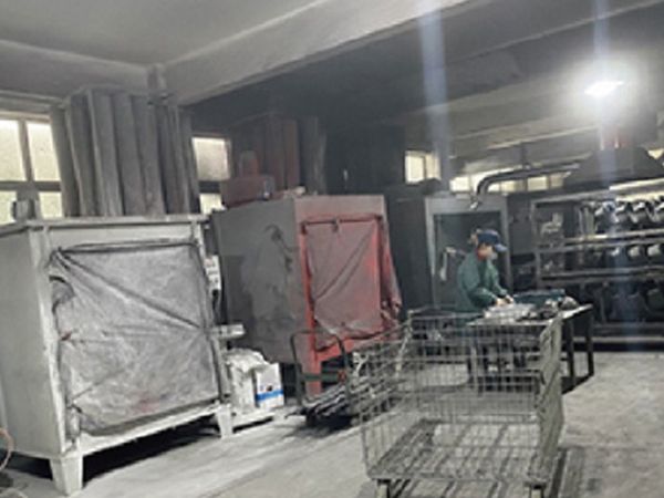 喷粉车间